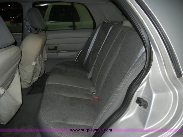 image for item C4385 2003 Ford Crown Victoria Police Interceptor
