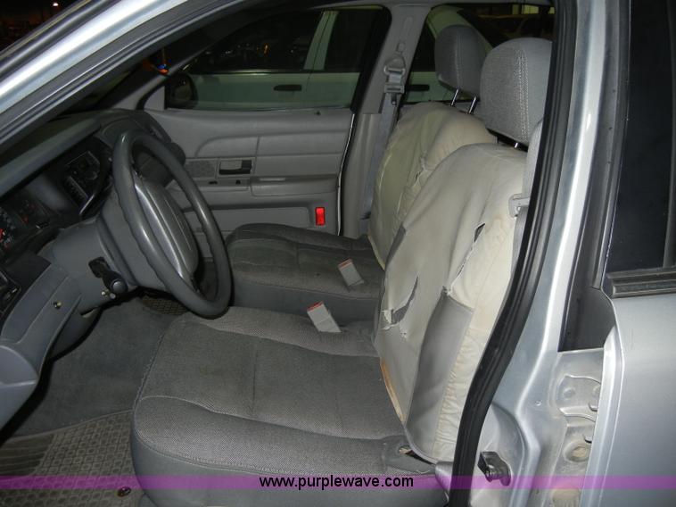 image for item C4385 2003 Ford Crown Victoria Police Interceptor