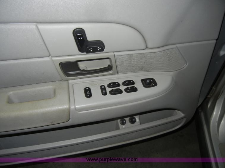 image for item C4385 2003 Ford Crown Victoria Police Interceptor