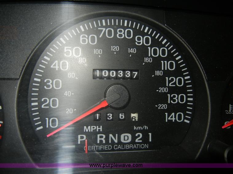 image for item C4385 2003 Ford Crown Victoria Police Interceptor