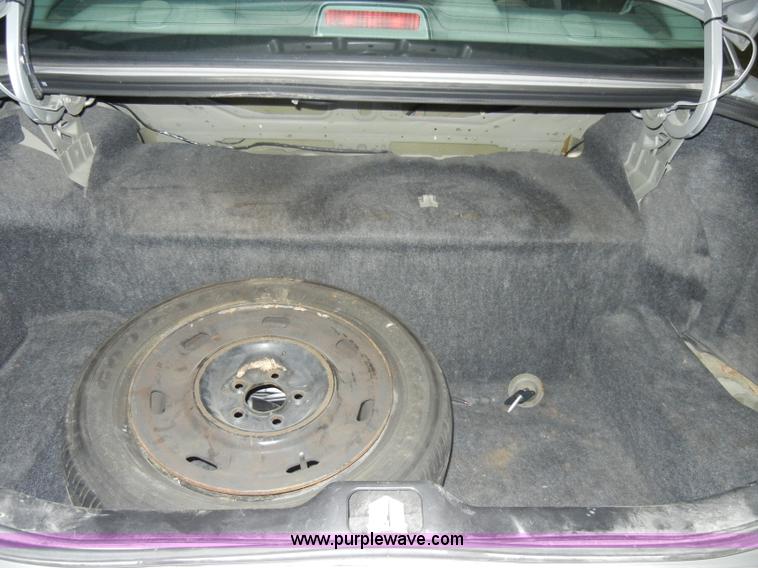 image for item C4385 2003 Ford Crown Victoria Police Interceptor