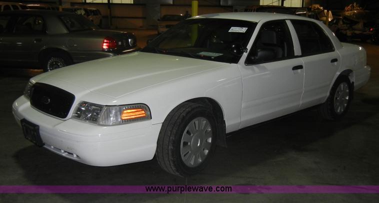 image for item C4386 2006 Ford Crown Victoria Police Interceptor