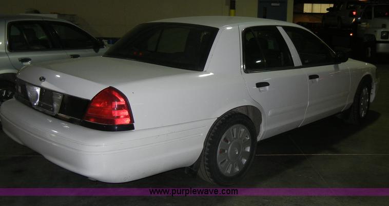 image for item C4386 2006 Ford Crown Victoria Police Interceptor