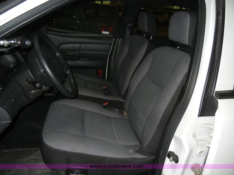 image for item C4386 2006 Ford Crown Victoria Police Interceptor