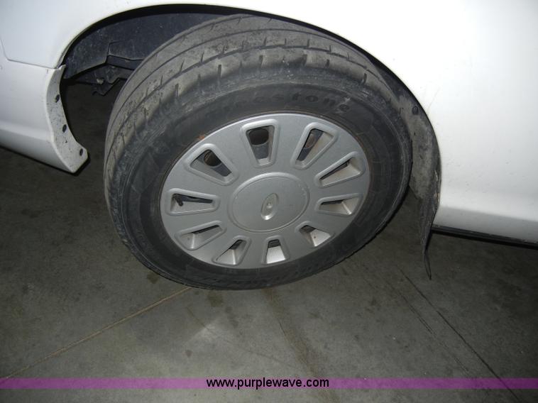 image for item C4386 2006 Ford Crown Victoria Police Interceptor