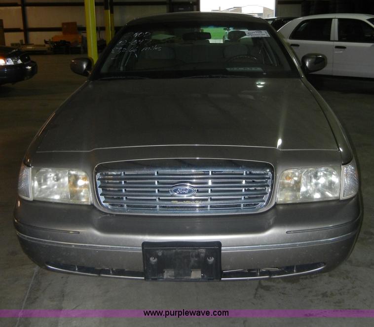 image for item C4387 2002 Ford Crown Victoria Police Interceptor