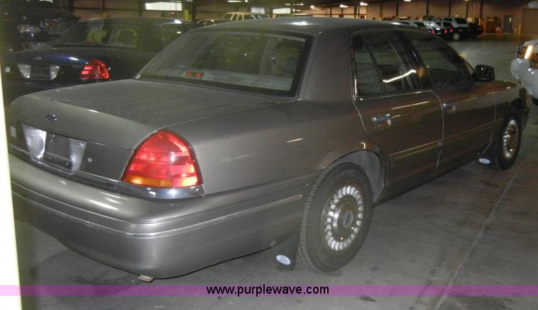 image for item C4387 2002 Ford Crown Victoria Police Interceptor