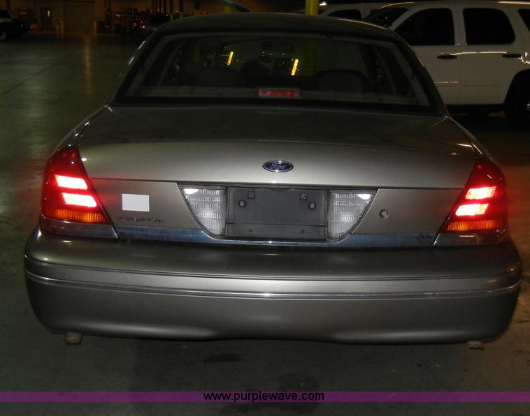 image for item C4387 2002 Ford Crown Victoria Police Interceptor