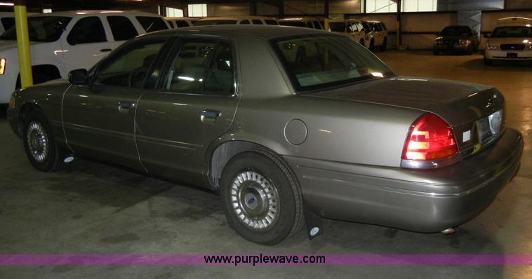 image for item C4387 2002 Ford Crown Victoria Police Interceptor