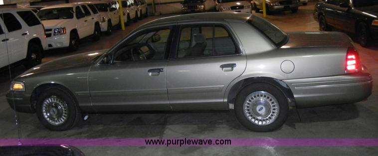 image for item C4387 2002 Ford Crown Victoria Police Interceptor