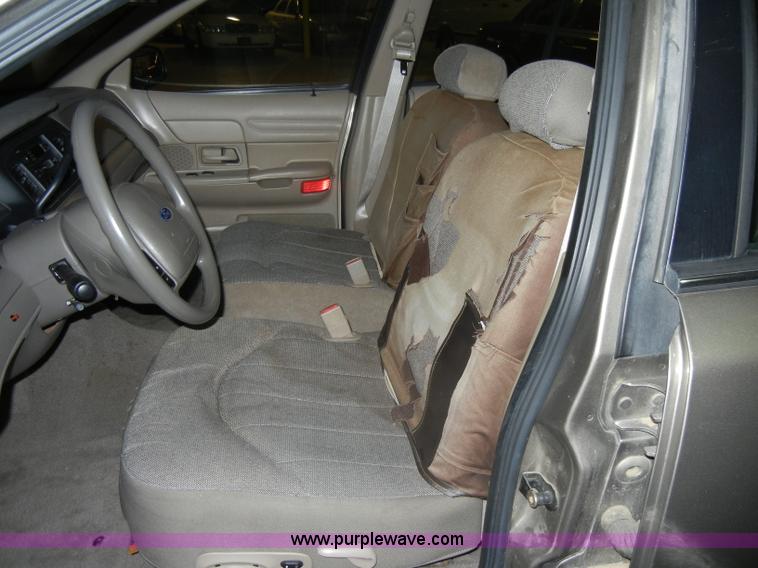 image for item C4387 2002 Ford Crown Victoria Police Interceptor