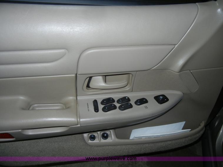 image for item C4387 2002 Ford Crown Victoria Police Interceptor