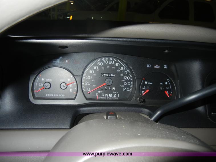 image for item C4387 2002 Ford Crown Victoria Police Interceptor