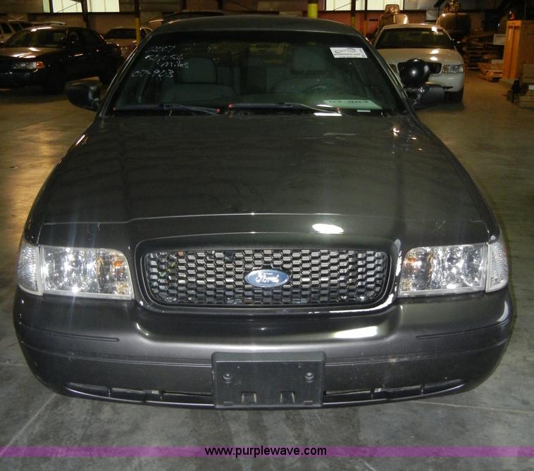 image for item C4388 2007 Ford Crown Victoria Police Interceptor