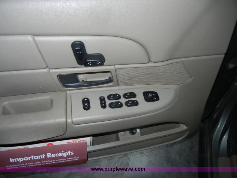 image for item C4389 2004 Ford Crown Victoria Police Interceptor