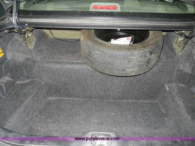 image for item C4389 2004 Ford Crown Victoria Police Interceptor