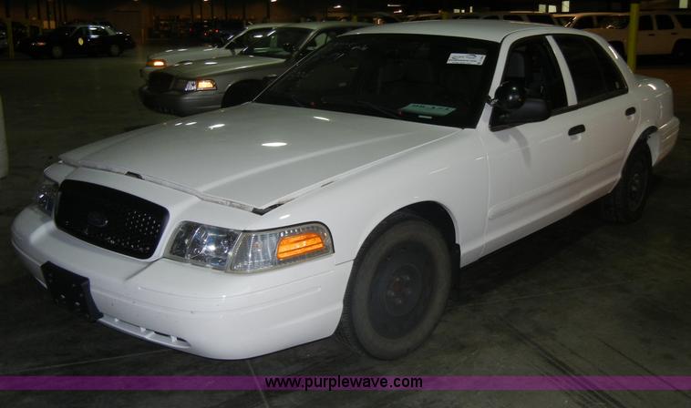 image for item C4390 2006 Ford Crown Victoria Police Interceptor