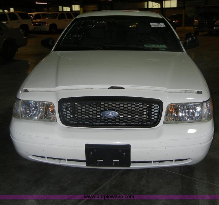 image for item C4390 2006 Ford Crown Victoria Police Interceptor