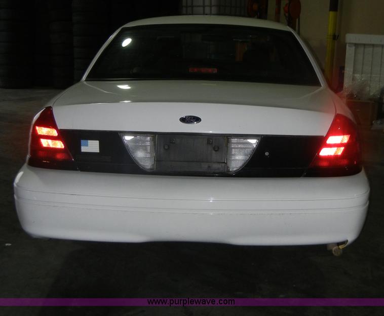 image for item C4390 2006 Ford Crown Victoria Police Interceptor