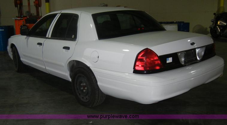 image for item C4390 2006 Ford Crown Victoria Police Interceptor