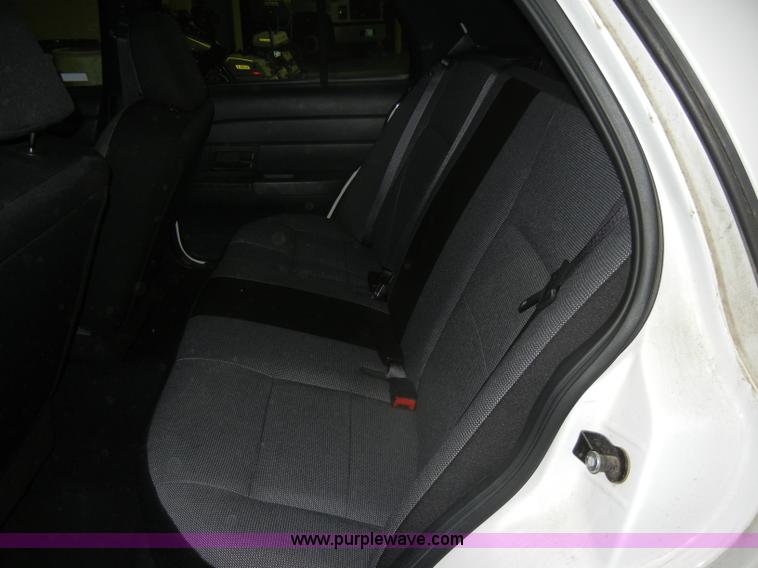 image for item C4390 2006 Ford Crown Victoria Police Interceptor