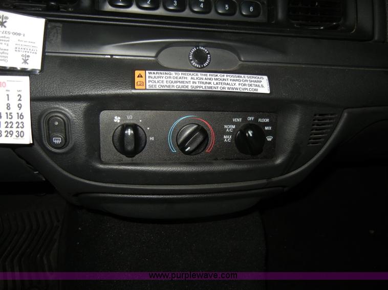 image for item C4390 2006 Ford Crown Victoria Police Interceptor