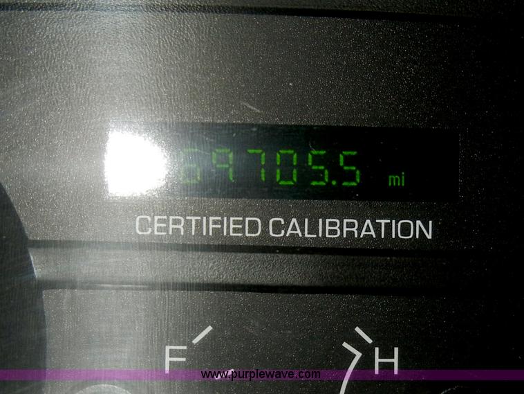 image for item C4390 2006 Ford Crown Victoria Police Interceptor