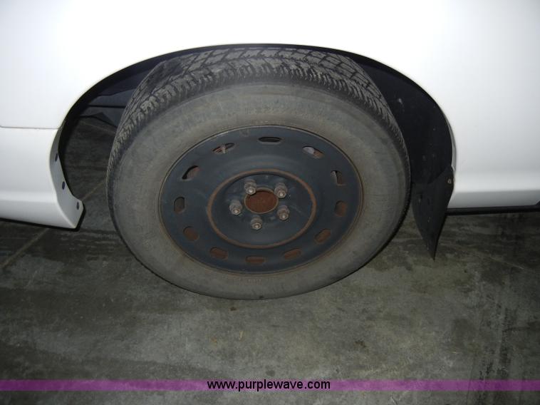 image for item C4390 2006 Ford Crown Victoria Police Interceptor