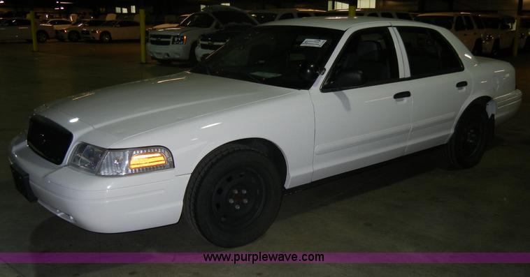 image for item C4392 2008 Ford Crown Victoria Police Interceptor