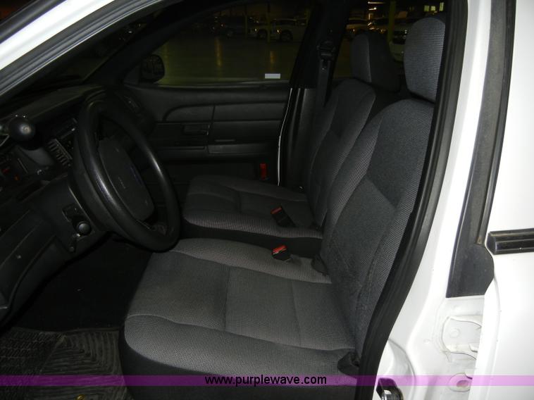 image for item C4392 2008 Ford Crown Victoria Police Interceptor