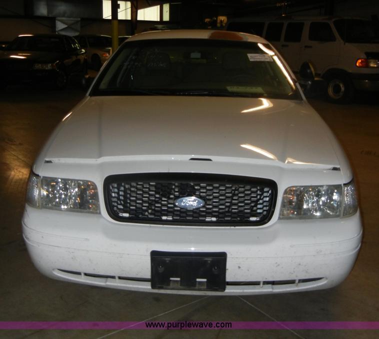 image for item C4393 2004 Ford Crown Victoria Police Interceptor