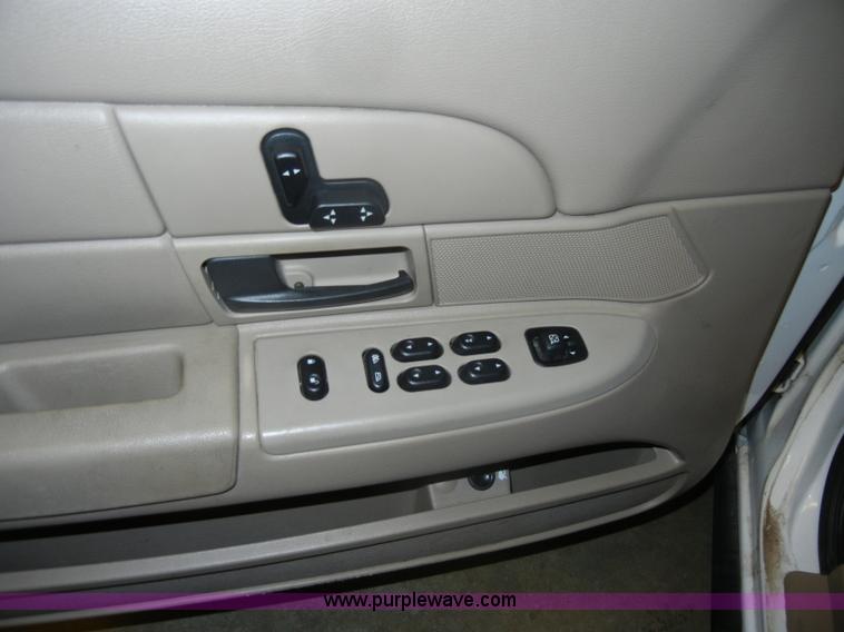 image for item C4393 2004 Ford Crown Victoria Police Interceptor