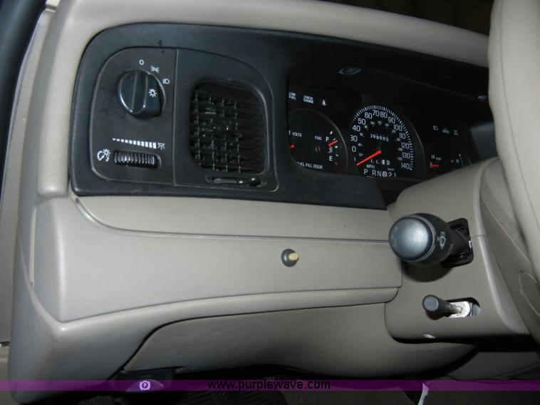 image for item C4393 2004 Ford Crown Victoria Police Interceptor