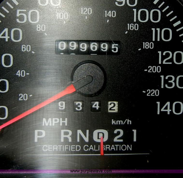 image for item C4393 2004 Ford Crown Victoria Police Interceptor