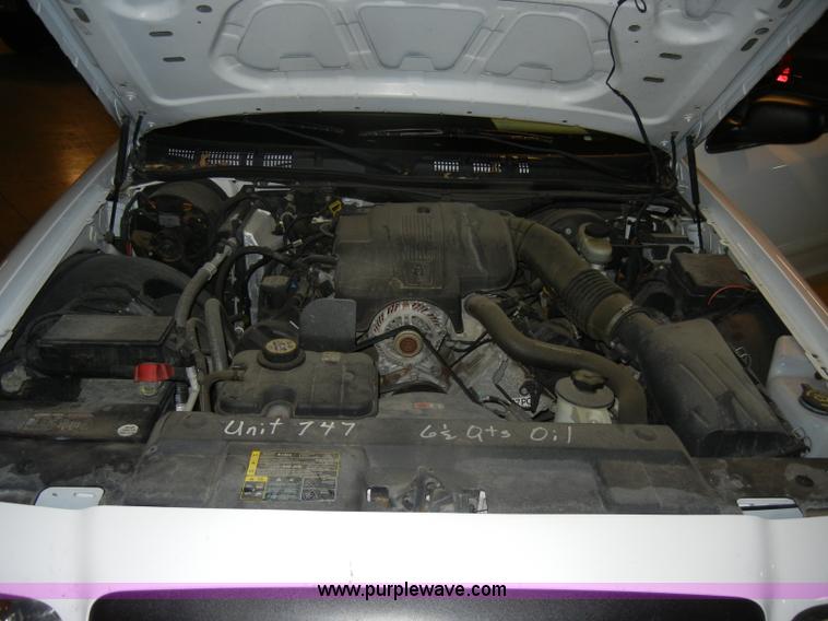 image for item C4393 2004 Ford Crown Victoria Police Interceptor