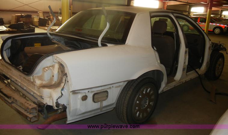 image for item C4404 2003 Ford Crown Victoria Police Interceptor