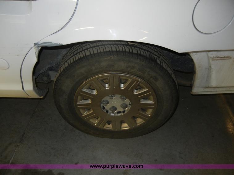 image for item C4404 2003 Ford Crown Victoria Police Interceptor