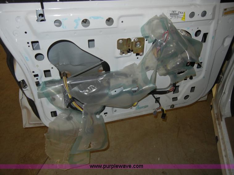 image for item C4404 2003 Ford Crown Victoria Police Interceptor