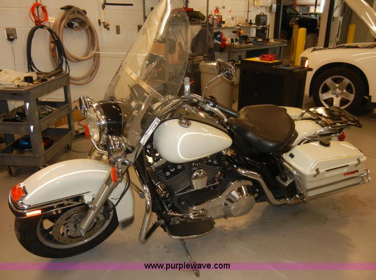 image for item S9389 2001 Harley-Davidson FLHPI Road King Police motorcycle