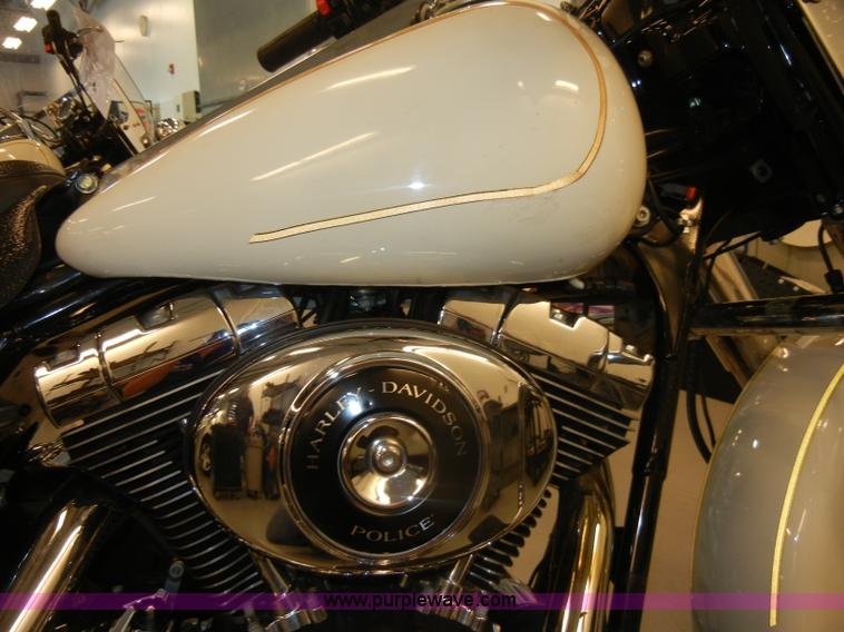 image for item S9389 2001 Harley-Davidson FLHPI Road King Police motorcycle