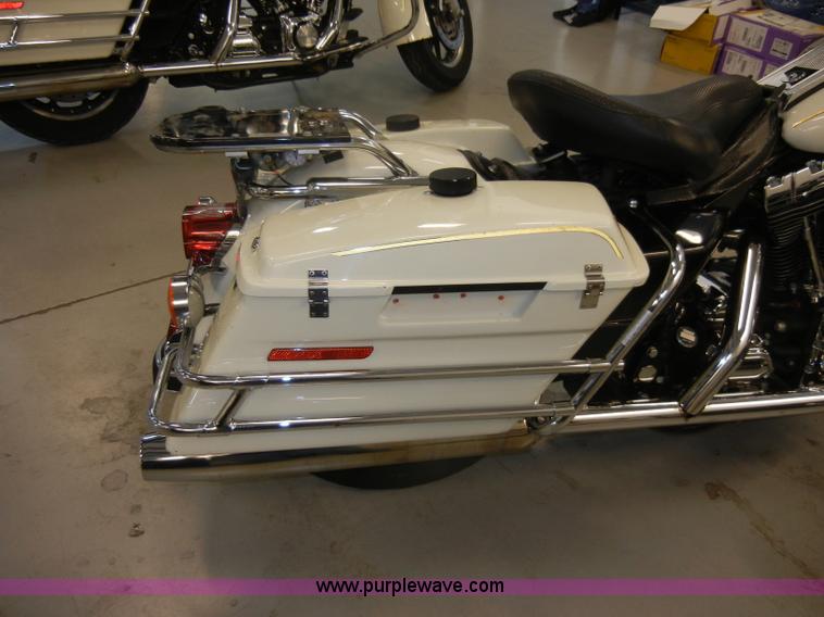 image for item S9389 2001 Harley-Davidson FLHPI Road King Police motorcycle