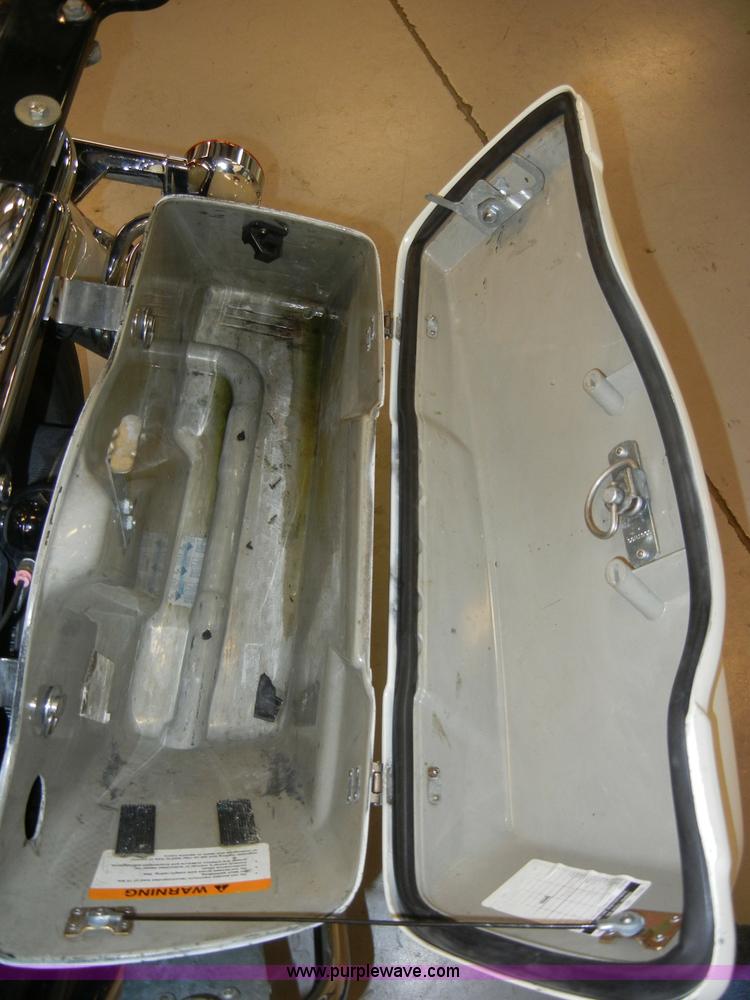 image for item S9389 2001 Harley-Davidson FLHPI Road King Police motorcycle