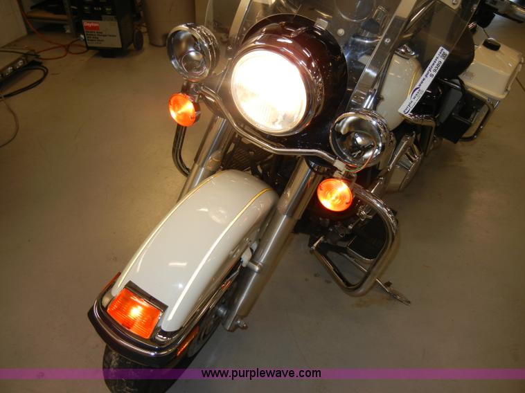 image for item S9389 2001 Harley-Davidson FLHPI Road King Police motorcycle