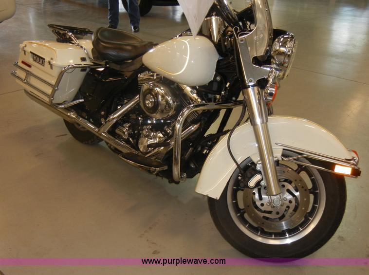 image for item S9390 2001 Harley-Davidson FLHPI Road King Police motorcycle