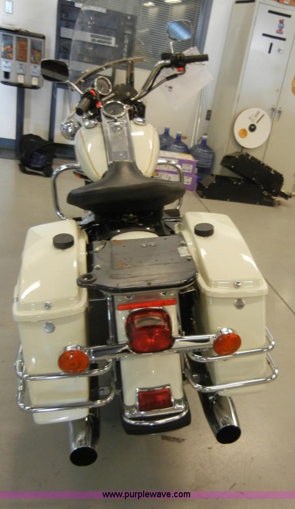 image for item S9390 2001 Harley-Davidson FLHPI Road King Police motorcycle
