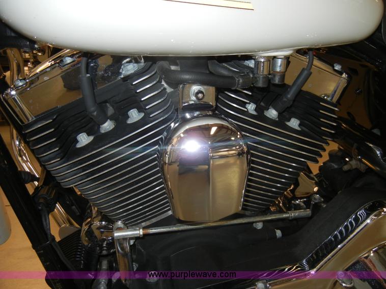 image for item S9390 2001 Harley-Davidson FLHPI Road King Police motorcycle