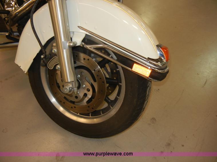 image for item S9390 2001 Harley-Davidson FLHPI Road King Police motorcycle