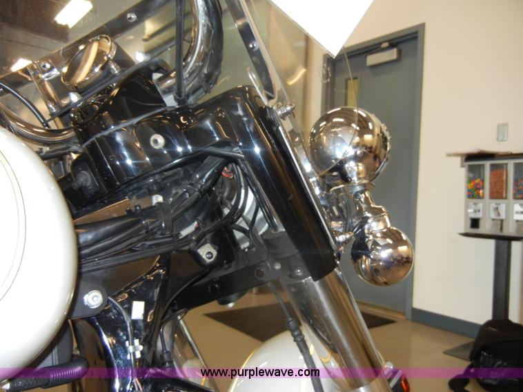 image for item S9390 2001 Harley-Davidson FLHPI Road King Police motorcycle