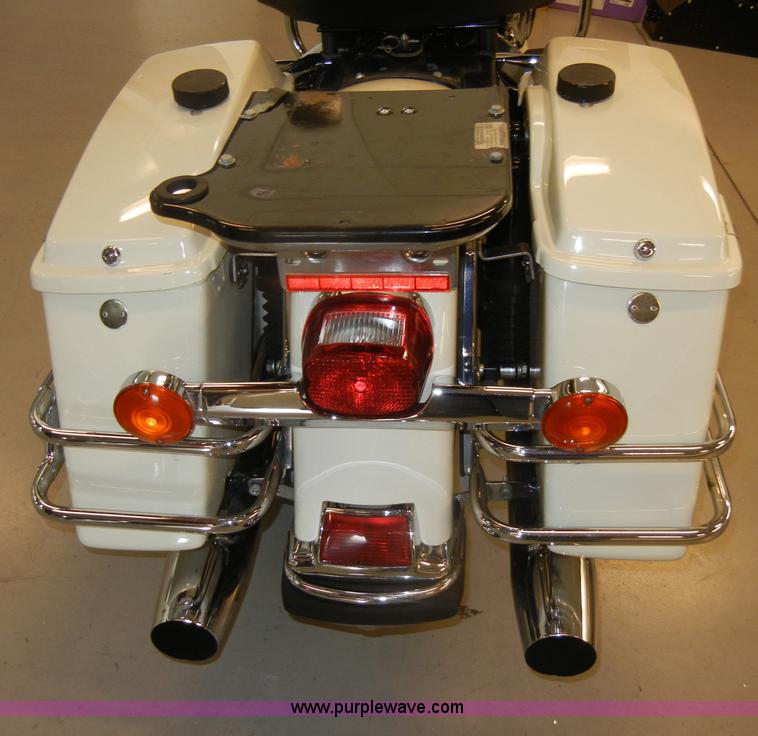 image for item S9390 2001 Harley-Davidson FLHPI Road King Police motorcycle