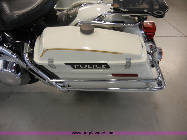 image for item S9390 2001 Harley-Davidson FLHPI Road King Police motorcycle